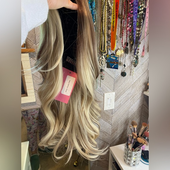 Chelsey Smith Cosmetics Haper Royalty Coloring - Picture 8 of 10